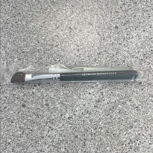 Bare Escentuals eye defining brush